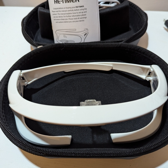 Re-Timer Blue Light Therapy Glasses - Picture 3 of 4